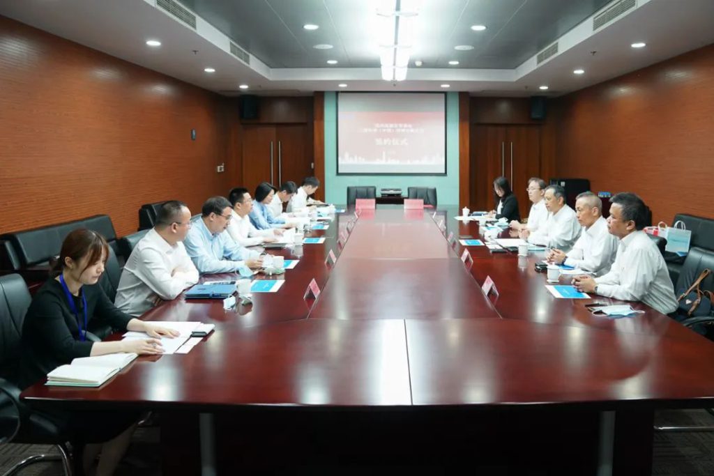 三菱化学（中国）管理有限公司と蘇州高新区管理委員会の契約締結式が行われた。
